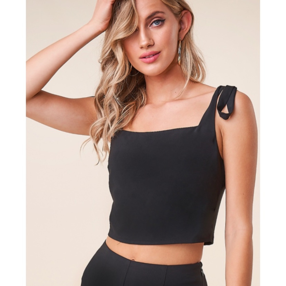 New Black crop top